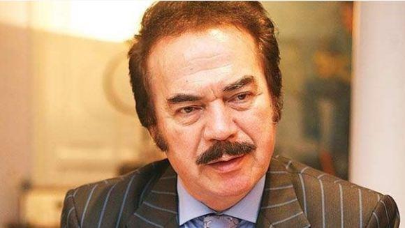 Bakanl neden braktnz madem yle?  - Arif Sa ve ekibi, iimizden bir arkada; Suat Suna&#8217;y ihra etti. Hibir suu yokken Haysiyet Kurulu&#8217;na verdiler onu. Olacak ey deildi. Suat&#8217;n ihracyla alt kii oldu Arif Sa ekibi, biz drt kii kaldk. Ardndan Arif, &#8220;Mnavebeli (dnml, srayla) bir ynetim kabul etmitik&#8221; dedi.