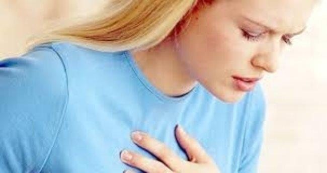 eitli nefes darlna bal hastalklar oluur. Kas ve eklemde zayflamalar oalr hatta ani arlara yol aar. Solunumda tkanmalar meydana gelir.