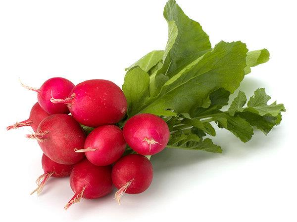 Krmz turp ve yumurta  <br>  Krmz turbu rendeleyerek 2 bardak suyun iinde kaynatn. Soumasna yakn yumurtann sarsn ilave edin. Bu sa maskesini haftada bir kez uygulayn, salkl salara kavuun.