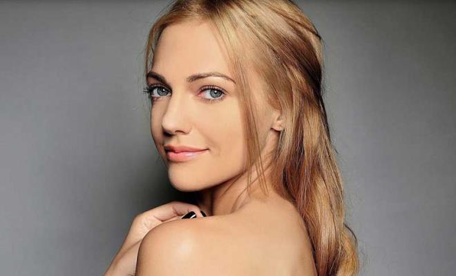 Meryem zerli, tkenmilik sendromuna yakaland iin uzun sre Almanya&#8217;da tedavi grd. Sonunda bu hastal yenmeyi baaran zerli, artk daha enerji dolu ve alkan.