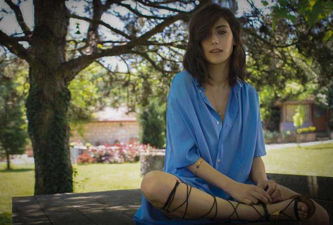 Hazal Kaya&#8217;nn trnak yeme hastal var.