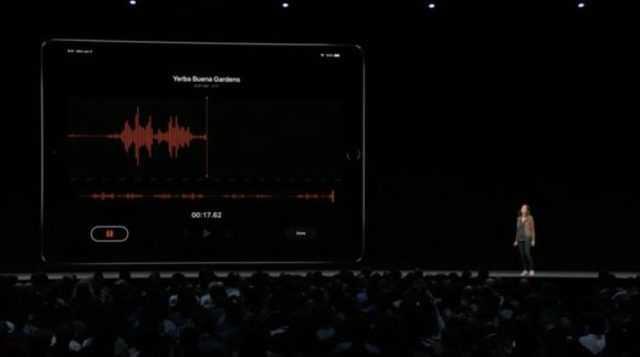 Borsa uygulamas ise tasarmsal olarak revize edildi. Artk iPad&#8217;lerle de alabilen Borsa uygulamas Apple News&#8217;ten ald borsa haberlerini Borsa uygulamasnda gsteriyor ve ayor. Dviz kurlarndaki ani deiiklikler canl ve gncel bir ekilde gsteriliyor. Sesli Notlar uygulamas da Apple&#8217;n OS 12 gncellemesinden nasibini alan uygulamalardan. OS 12 ile arayz kolaylatrlan Sesli Notlar da artk iPad&#8217;lerle alabiliyor. iCloud destei veriyor.
