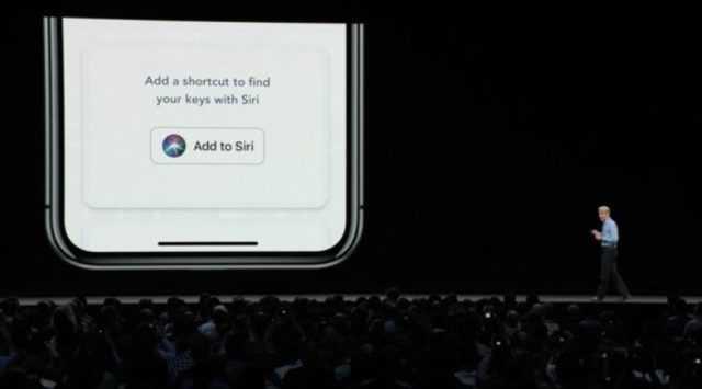 Siri OS 12 ile byk bir gncelleme ald. Siri&#8217;nin en byk yeniliklerinden biri olan Ksayollar, hzl aksiyonlar salyor. rnein, Anahtar uygulamasna erimesine izin verdiiniz Siri, anahtarlarnz kaybettiinizde anahtarlarnzn nerede olduunu size sylyor. Yeni Ksayollar uygulamas, sizin dzeninizi renip size tavsiyeler veriyor. (Bu sabah kahveni unutma, X&#8217;in doum gn ona mesaj at gibi) Yeni eklenen Ksayollar uygulamasyla hangi uygulamalarda Siri ksayollarnn kullanaca belirlenebiliyor. Gerekten ileri kolaylatran bir yenilik