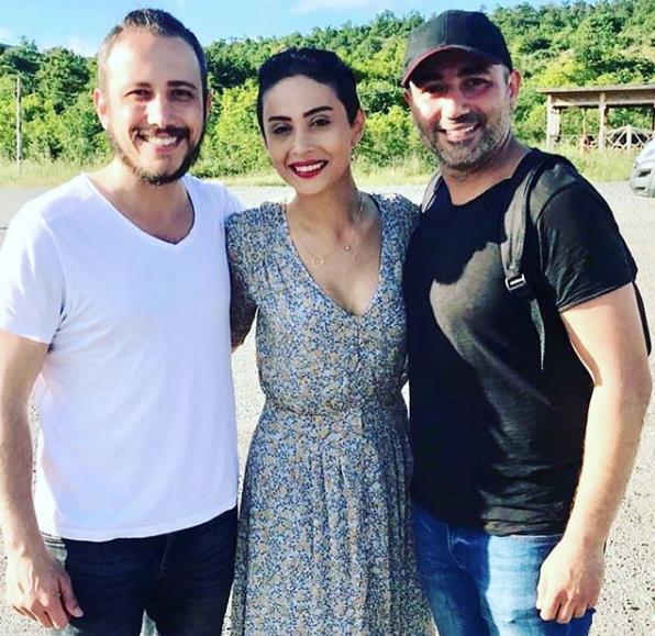 Trkiye&#8217;ye snan Suriyeli mltecilerin Ege Denizi&#8217;nden Yunanistan&#8217;a kan konu alan Yzme reniyorum filmi, dnya apnda ses getirdi. Ksakes Film Festivali&#8217;nden Yapm Destei dl, SETEM Akademi, BAK dlleri, Kurmaca Dal, Jri zel dl, zmir Ksa Film Festivali, Ulusal Kurmaca Dal, Migros Genlik dl, KFD Ulusal Ksa Film Yarmas, Kurmaca Dal, Dernek zel dl ald. Ayrca Nagiyeva, 2018 yl banda da &#8216;Yln En yi Yabanc Aktrisi dl&#8217;ne layk grld.