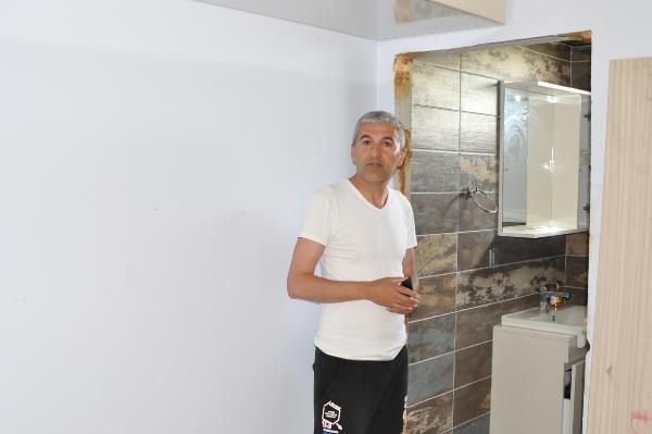 Kanalizasyon kanalndan da gaz eve geliyor, burada da birikiyor. Banyoda da patlama meydana geliyor. Hepsinden ikayeti olacaz. Burada bir aile yok olabilirdi. Allah korusun banyonun kaps geceden ak olsa ieriye doalgaz szacak ve burada ei, kendisi ve ocuklarnn hayatna mal olacakt."