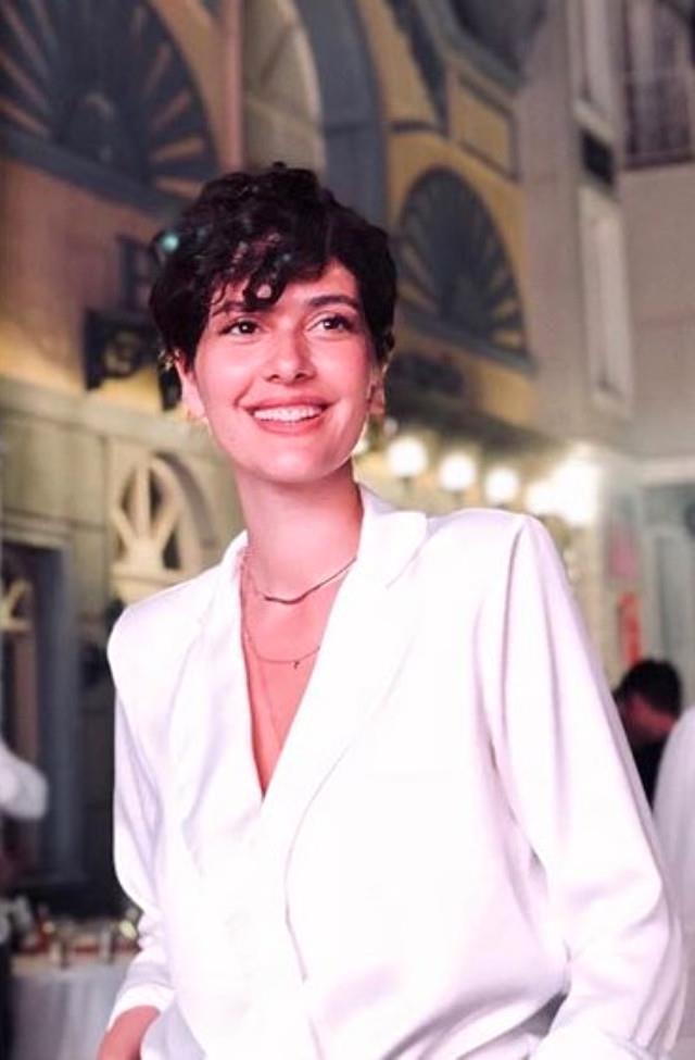 eni imajn sosyal medyadan paylaan Bergzar Korel&#8217;e beeni ve yorum yad. te Bergzar Korel&#8217;in yeni imaj!