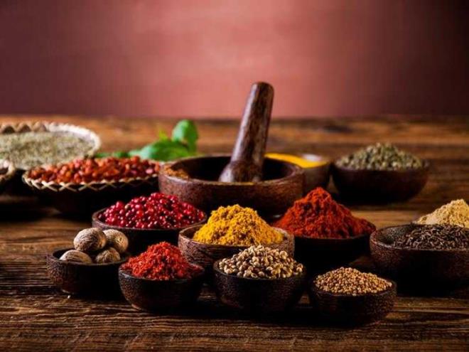 Kn enerjimiz arttn ve bizde tatl yeme ihtiyac dourur. Bu durum ise fazla kilolarn habercisi olur. Bu sebepten dolay yemeklerinize ve suyunuza atacanz tarn eker ihtiyacn kontrol eder.