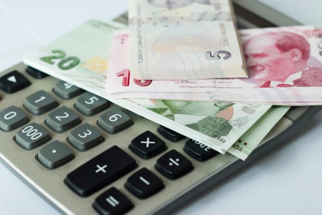 Bu istisnadan yararlanlabilmesi iin patent veya edeer belge alma art getirildi. Ancak, Bilim, Sanayi ve Teknoloji Bakanlndan alnan proje bitirme belgesine dayanlarak istisnadan yararlanlabilen durumlarda patent veya fonksiyonel olarak patente edeer bir baka belge aranmayacak.