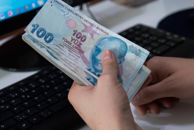 Buna gre, teknoloji gelitirme blgelerinde yaplan Ar-Ge ve yazlm faaliyetlerinden elde edilen kazanlara ilave olarak, bu blgelerde gelir ve kurumlar vergisi mkelleflerince gerekletirilen tasarm faaliyetlerinden elde edilen kazanlar da kurumlar vergisinden istisna edilebilecek kazanlar arasna eklendi.