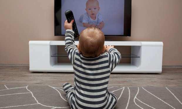 - Odaya zel, televizyon konulmamal.<br>    - Ebeveynler, televizyonu ocuklarnda dl olarak kullanmamal.<br>    - Takndan televizyon izlenildii zaman gzlerinin bozulaca ocukalara anlatlmal.