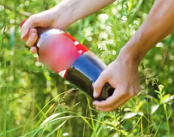 Kola dolu pet ieyi bir sre sallayp atee dkerseniz ne olur?