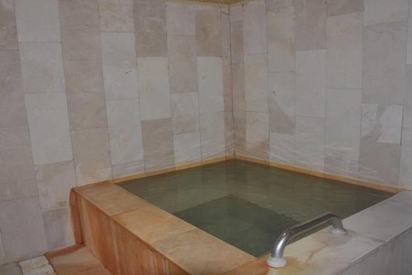 Salk Bakanl, doru bilgiye eriim amacyla, kaplca tesislerinin ifa zellikleri, sularnn nitelii ve bu tesislerdeki tedavi birimleri ile iletici bilgilerinin yer ald "www.kaplica.saglik.gov.tr" adresini eriime at.