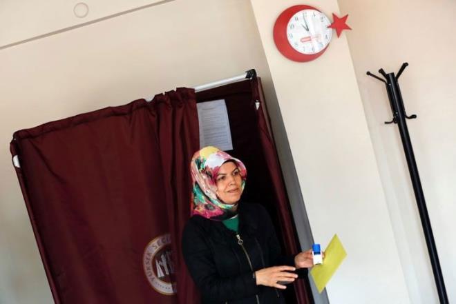 Semen, kapal oy verme yerinden dar kmadka, hi kimse oraya giremeyecek.