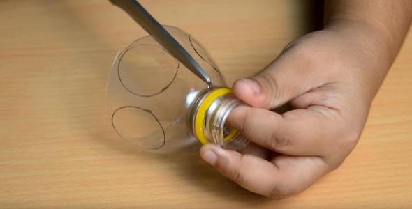 nce emberlere gemeyecek ekilde makasla tek tek kesiyoruz.