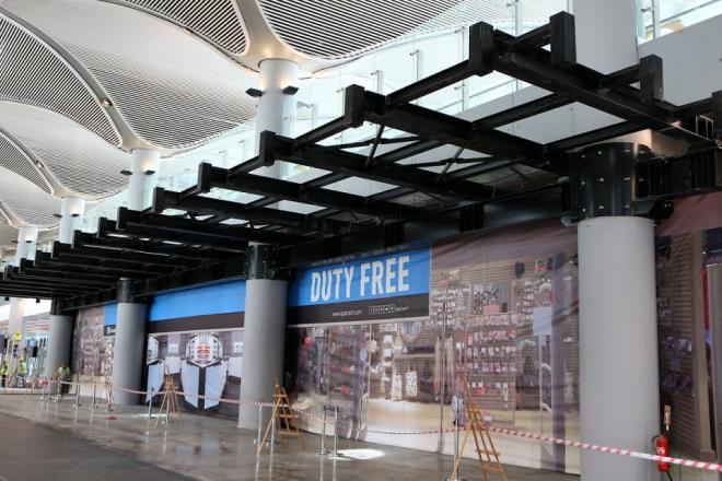 te yandan, 29 Ekim'de alacak havalimannda dnyann en byk tanma operasyonu da Atatrk Havaliman ile yeni havaliman arasnda olacak.