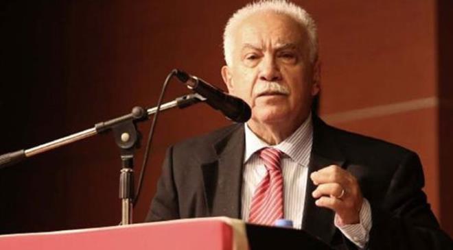 DOU PERNEK: Adalet Partisi&#8217;nden memleketi Erzincan&#8217;dan milletvekili seilen, Sadk Perinek ve Malatyal Lebibe Perinek&#8217;in olu olan Dou Perinek, babas yedek subaylk grevini yapt srada (1942) Gaziantep&#8217;te dodu. Dou Perinek, aslen Erzincanl. Gazetede kan yazlarndan ok siyasi parti genel bakan kimlii ile tannan Dou Perinek, ayn zamanda hukuk doktoru olarak biliniyor