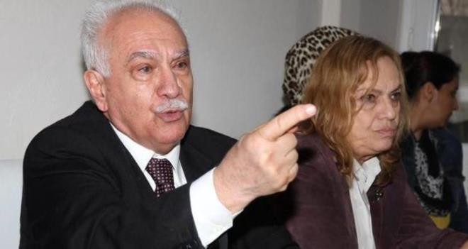 10 Nisan 1990&#8242;da &#8220;Sansr Srgn Kararnamesi&#8221;nin karlmasyla hakknda tutuklama karar verildi. Temmuzda teslim oldu, Diyarbakr Cezaevi&#8217;nde  ay tutuklu kald.