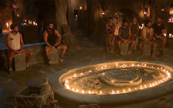 lk olarak yarmaclar birer arkadalarnn isimlerini yazm ve yarmaclarn oylar sonucunda birinci eleme aday Turabi amkran, ikinci eleme aday ise Hakan Hatipolu olmutu. Ada oylamasnda iki isim knca eleme aday olabilecek son isimler olan Damla Can ve Anl Berk Baki otomatikmen kendilerini eleme potasnda bulmutu.