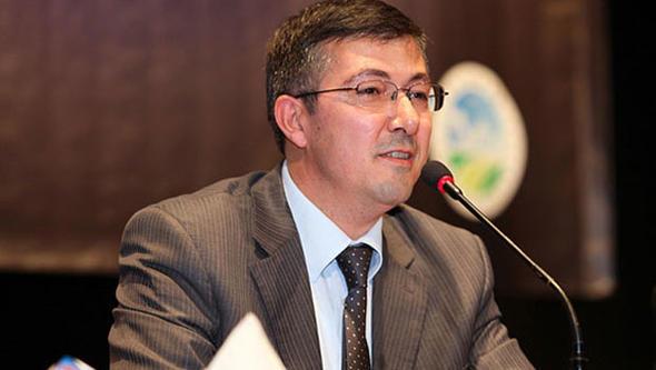 Prof. Hseyin Emre Bace, CHP'den stanbul milletvekili seildi.