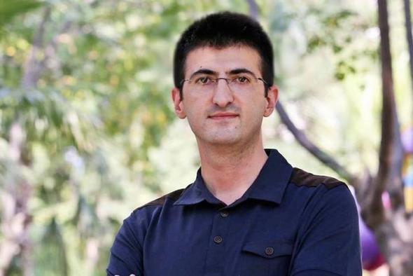 Ergenekon davasnda hapis yatan Mehmet Ali elebi CHP'den zmir milletvekili oldu.