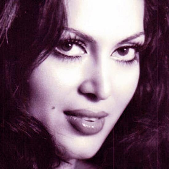 Filmografisinde 222 sinema filmi, 12 televizyon dizisi bulunan; ynettii 5 film ve yazd iki senaryoyla da sinemaya katkda bulunan oray, Trkiye&#8217;deki film festivallerinden 6 kez En yi Kadn Oyuncu dln kazand.