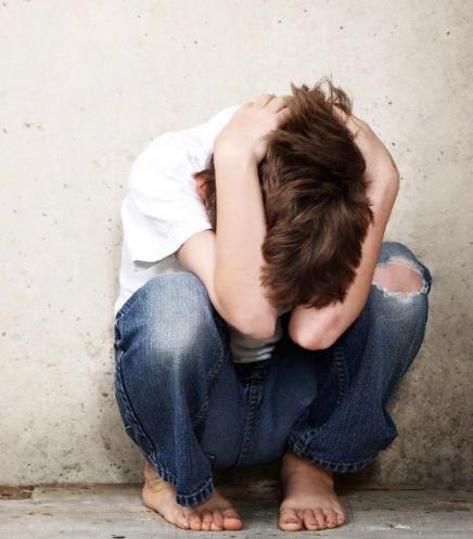 9- ocuunuz iin acil durumlar karsnda gizli bir kod icat ederek "anne ve babamn ad ne?, aile ifremizi syle ?" diye sormasn isteyin.