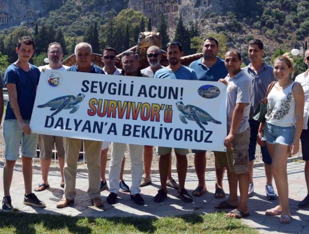 'SURVVOR'U DALYAN'A BEKLYORUZ': Turizmci Ali Mrit Yamur, "Dalyan blgesi, turizm, organizasyon ve film ekimleri asndan bulunmaz bir blge. zellikle geen sene Rus Survivor yarmasnn burada ekilmesi bunun gstergesi. Biz Acun Medya ve Survivor yarmasn Dalyan&#8217;a bekliyoruz" eklinde konutu.