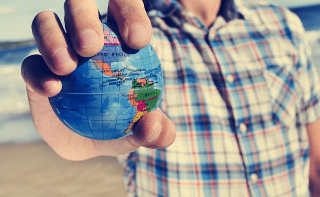 Belli bir hayat kalitesine ulamak, ihtiyalarmz karlamak, hayallerimizi gerekletirmek iin alyoruz. Kimileri doduklar ehirlerde, kimileri de binlerce kilometre uzakta bambaka lkelerde alyorlar.  konusunda lke tercihlerinde lkenin alma artlarnn dikkate alnmas gerektii kadar, psikolojik olarak da iyi hissedebileceiniz lkeler semek olduka nemli. te yaam standartlar dikkate alndnda alma artlar en iyi 7 lke!