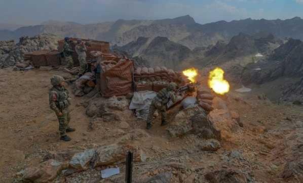 Trkiye-Irak snrndaki Ergene mevkiinde terristlere ait 4 ayr barnma alan ve 2 ayr lojistik deposu yerle bir edildi. rnak'n Irak snr tesindeki Haftanin blgesindeki Kean Kamp ile Hakkri ukurca'nn karsndaki Golka, Situna, Dola Baze kamplar 6 uakla 2 saatte vuruldu. PKK'nn 'Zagros sahas' diye bildii Yksekova, emdinli, ukurca snr hatt terristlerden tamamen temizlendi.