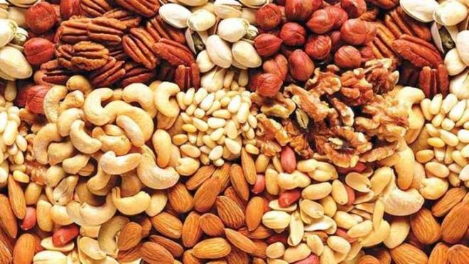 Kabuklu kuruyemi, tuzsuz amfst, kabuklu ceviz, yerfst tuzlu attrmalklara olan zlemi gideriyor, daha salkl beslenmeyi salyor.