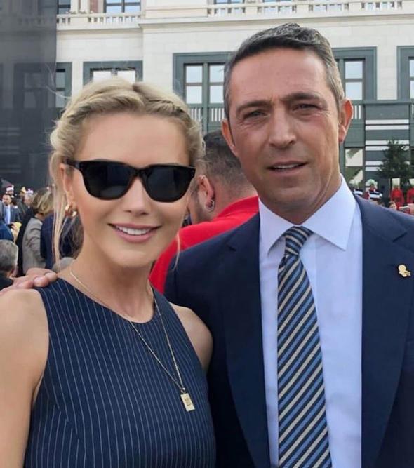 Sunucu Ece Erken, Fenerbahe Bakan Ali Ko ile bu fotorafn sosyal medya hesabndan paylat.