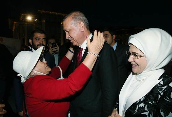 Erdoan, "Cumhurbakanl Greve Balama Treni"ne katlan misafirleri onuruna yemek verdi.