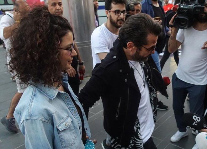 Beren Saat-Kenan Doulu