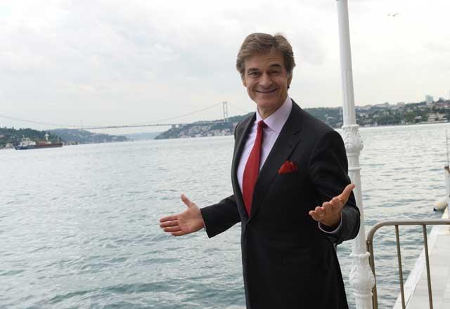 Kendi atalarnn da bu yemeklerden sklkla tkettiini dile getiren Dr.z, hareket etmenin nemini de vurgulad:&#8217;&#8217; Bu yemekleri yersek ve buna ilave olarak biraz da hareket edersek sknt olmaz. Zaten Anadolu insan da alkandr. nsanlar gn boyunca hareket ederek alrlar. Bunlar da zaten salkl yaamn srrdr"