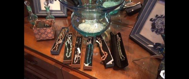 Villada ele geirilenler herkesi artt. Evden N kadn tablosundan silaha kadar ok sayda materyal kt.