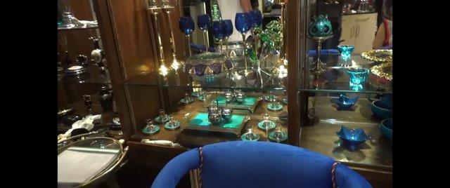 Sol bacandan geirdii ameliyat sonras gzaltna alnd renilen bir pheli, polis yardmyla otobse bindirildi.