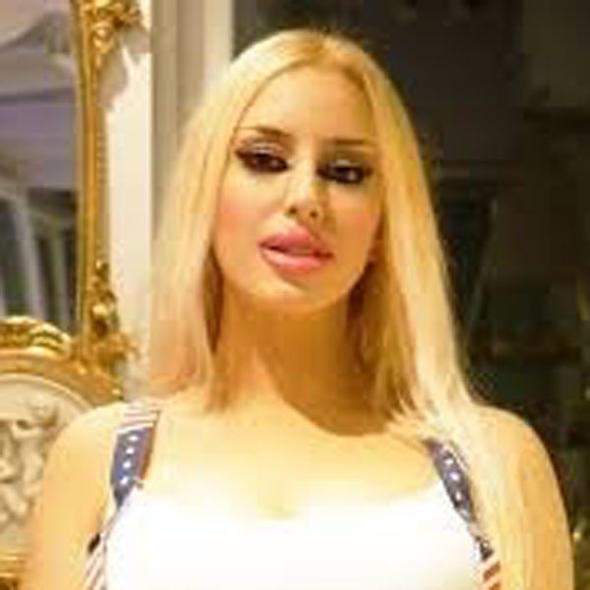 Glgn GKTAN<br>  Kod ad: Gg, hanmcm. Kandilli'deki Dragos ismi verilen rgt merkezinde Adnan Oktar ile beraber ayn odada kalr. Ynetici bacdr. Adnan Oktar'n dahili telefonla yapt tm zel konumalara ahittir.    rgtteki hcre sisteminin dnda olan ve her bilgiyi bilen 5 kiiden biridir. eitli erkeklerin rgte faydal hale gelmesi iin sosyal hesaplar zerinden flrt eder.