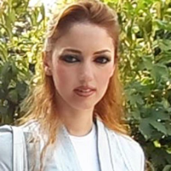 Sinem Hacer TEZYAPAR<br>  Kod ad: Gelin. Yurt d lobi ilerinden sorumlu ynetici bacdr. Adnan Oktar adna tm uluslararas lobi faaliyetini Ece Ko ile ynetir. zellikle srail ve talya bata olmak zere, tm yurt d politikaclarla balantlar kurar.