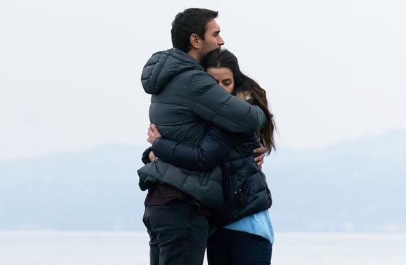 Dizin ba�rol oyuncular�ndan Ula� Tuna Astepe 1988 do�umlu ve 1,89 boyunda...