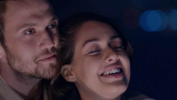 Yama�'�n deli divane a��k oldu�u Sena karakterine hayat veren Dilan �i�ek Deniz 1,77 boyunda ve 1995 do�umlu.