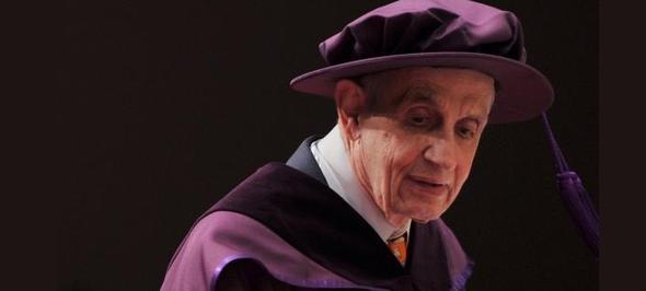 Kimseyle konu�mayan, selam verenleri g�rmezden gelen Nash bu s�re zarf�nda hal�sinasyonlarla ya�ad�.