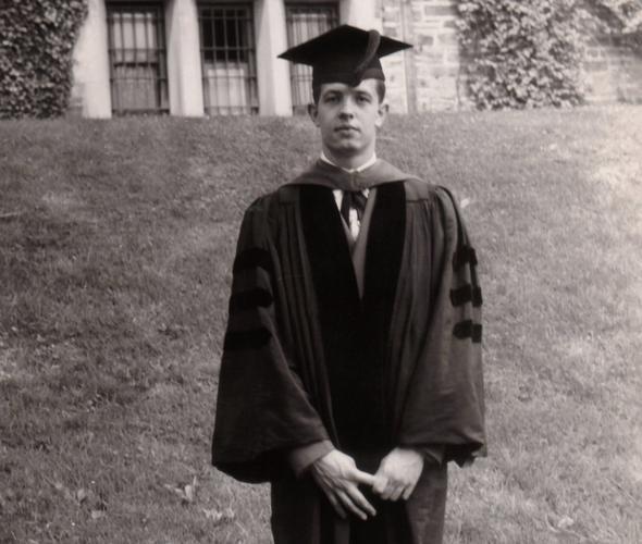 23 May�s 2015 tarihinde bir trafik kazas� sonucu aram�zdan ayr�lan John Nash, 1994 y�l�nda Oyun Teorisi ile Nobel Ekonomi �d�l�'ne lay�k g�r�lm��t�.