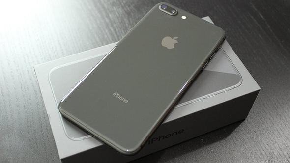 iPhone 8 Plus    8.3 milyon satt
