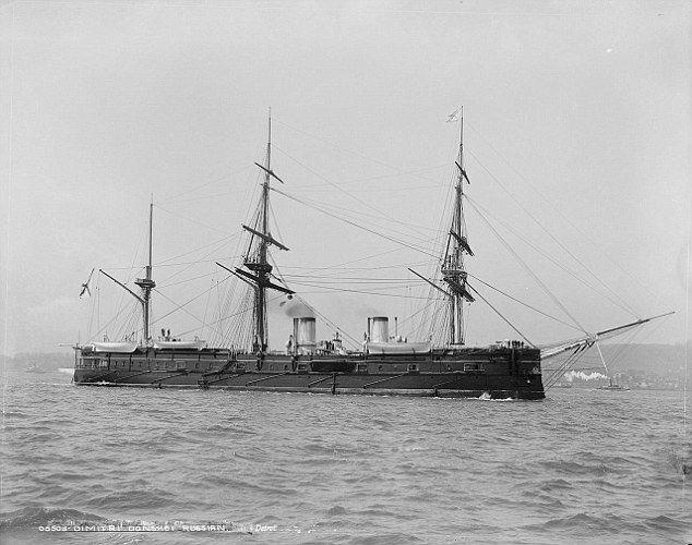 St. Petersburg'da yaplan 5 bin 800 ton arlndaki gemi, Tsuima Muharebesi'nde ar hasar grmt. Kaptannn, Japonlarn altnlar ele geirememesi iin gemiyi batrd iddia ediliyordu.