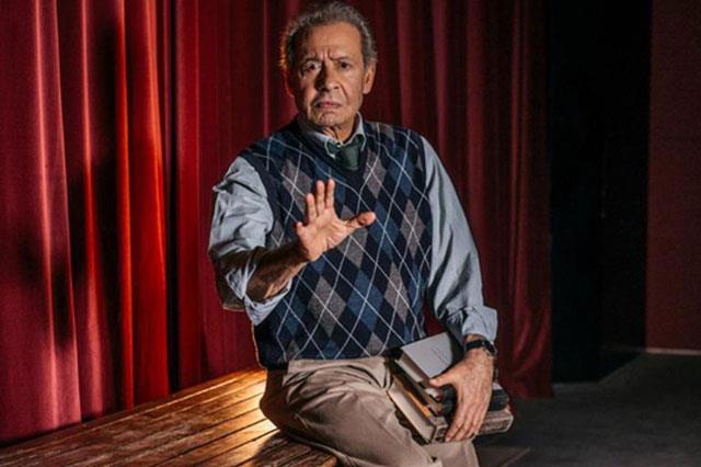 1970 ylnda Trkiye'ye dndkten sonra Ankara Devlet Konservatuar Tiyatro Blmnde retmen, Devlet Tiyatrosunda da oyuncu ve ynetmen olarak almaya balad. 1978 ylnda stanbul Devlet Tiyatrosu kurucu mdrlne atand.