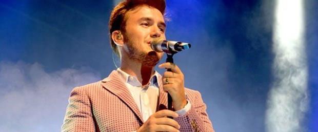 Ancak vatandalarn talebi zerine Mustafa Ceceli konseri iptal edildi.