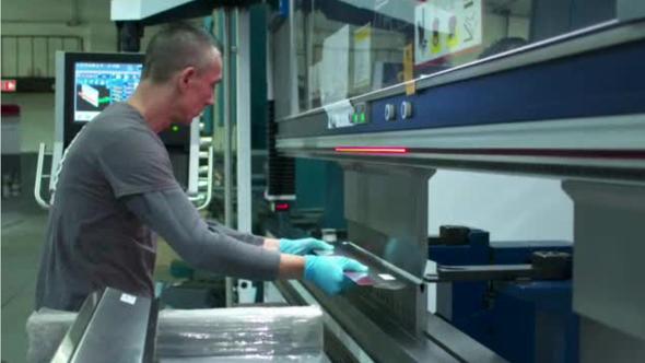 8- Metal ve plastik makine operatr