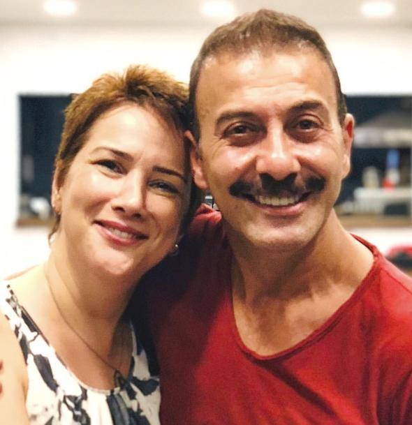 Dizi bittikten sonra farkl projelerde yer alan ikili yllar sonra tekrar bir araya geldi.    Birlikte eski gnleri yad eden ikili &#8216;Yllar yllar sonra.. Canm arkadam&#8217; notuyla bu fotoraflar paylat&#8230;.