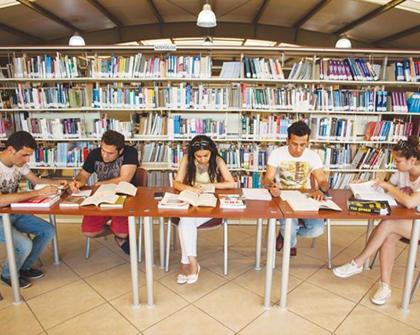 <p>STANBUL</p>  <p>stanbul Arel niversitesi</p>  <p>renci says: 15 bin 275</p>  <p>Kadrolu retim eleman says: 489</p>  <p>Kadrolu retim yesi says: 219</p>