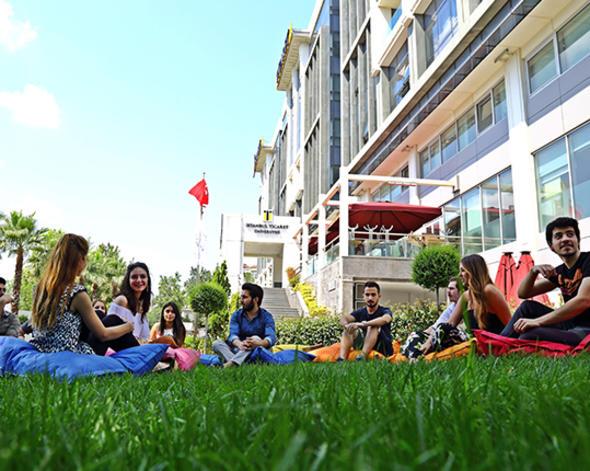 <p>STANBUL</p>  <p>stanbul Ticaret niversitesi</p>  <p>renci says: 8 bin 776</p>  <p>Kadrolu retim eleman says: 242</p>  <p>Kadrolu retim yesi says: 150</p>